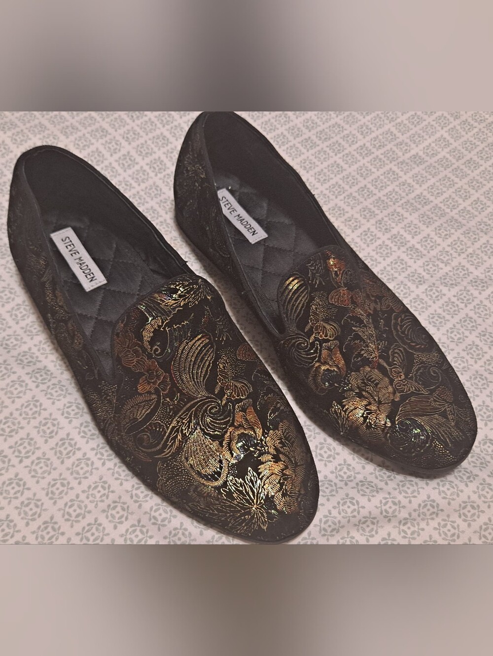 Steve Madden Black Loafers with Metallic Gold Brocade Print Size 11M